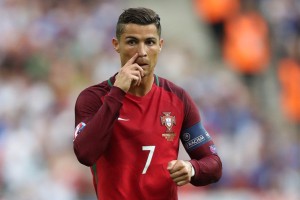 ng体育-尤文图斯冬窗瞄准桑德兰中场核心，2000万欧元报价能否撬动英冠瑰宝？