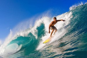 ng体育app：萨拉赫点兵，阿森纳领跑英超王座争夺 红军新核索博斯洛伊获盛赞