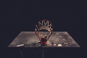 ng体育下载：红黑新翼初展翅 恩昆库替补登场完成AC米兰首秀