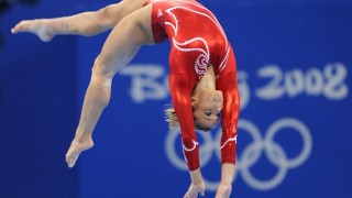 【ng体育】伯纳乌翻新资金压力凸显 皇马寻求外部投资 巴萨模式引发战略分歧