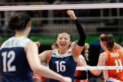 ng体育app-两次违体吹罚引发热议，深度审视CBA新规执行尺度与赛场纪律重塑