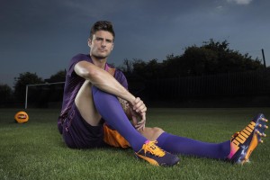 ng体育下载|意甲焦点战，莱奥搭档圣地亚哥冲锋，莫德里奇坐镇，米兰主场力克比萨