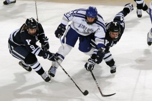 ng体育官网_朱芳雨正式告别职业篮坛 众星齐聚送祝福 周鹏深情回忆，那些年默默学习的时光